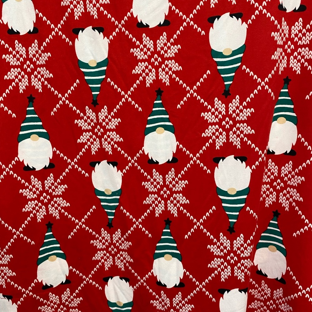 5 Pack Gnome Holiday Christmas Sleep Shirt Gown with pockets- Size 2X / 3X NWT - Picture 3 of 10